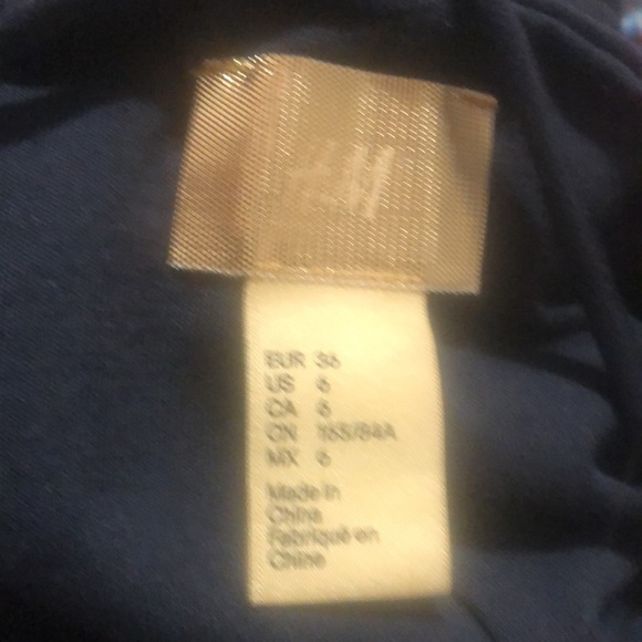 H&M Black Beautiful Bodycon Dress - Picture 4 of 5